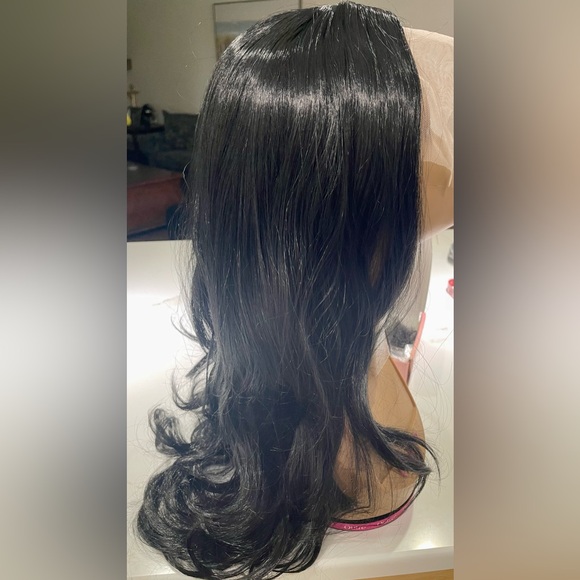 HAIR, 30” layered, center part, with lace. Jet Black - Picture 6 of 12